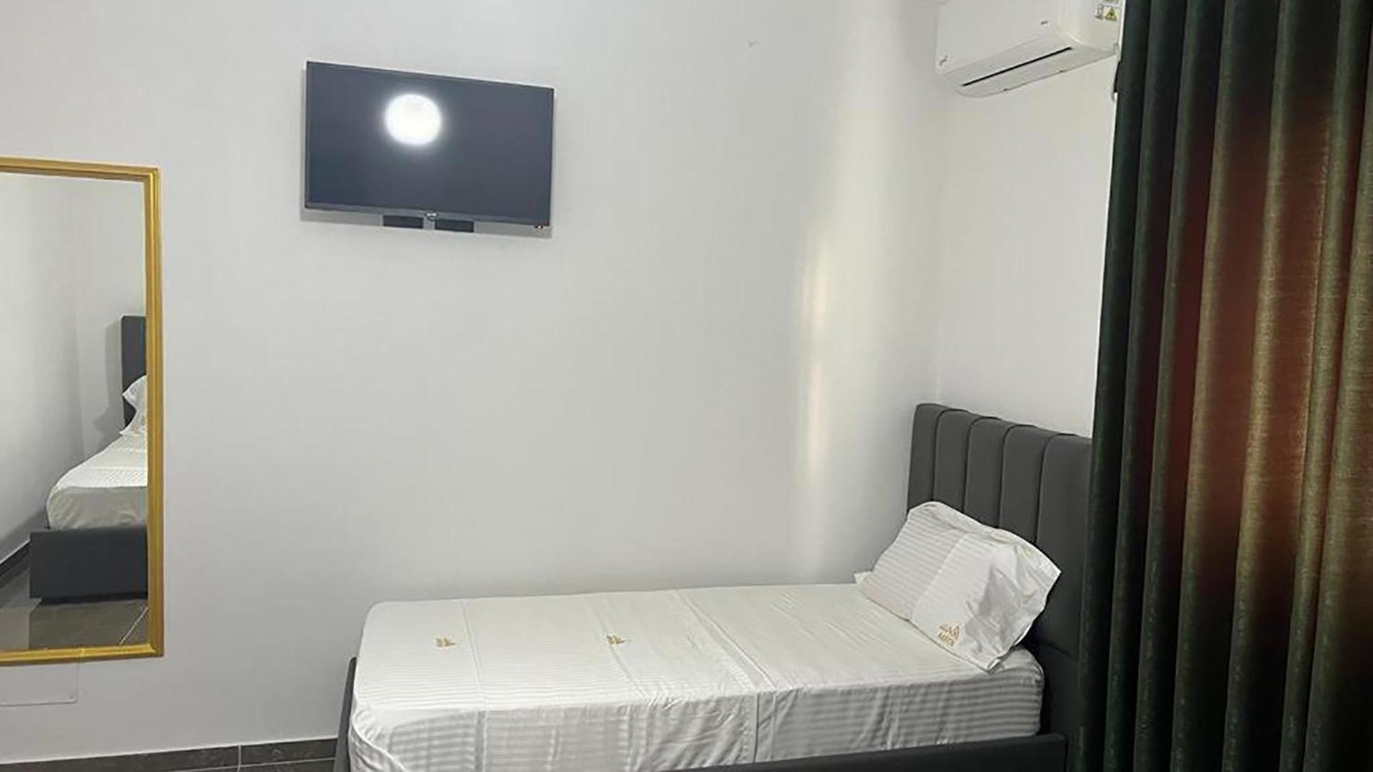 Vila Aaron Durrës Exterior foto