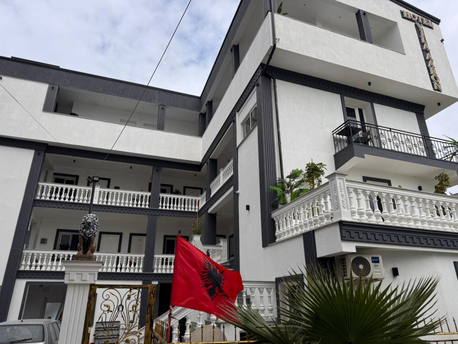 Vila Aaron Durrës Exterior foto