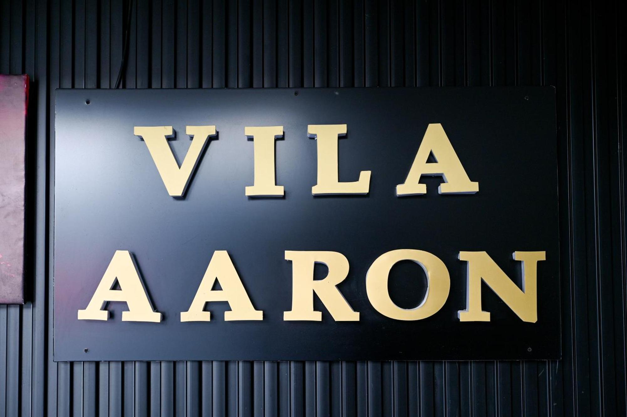 Vila Aaron Durrës Exterior foto